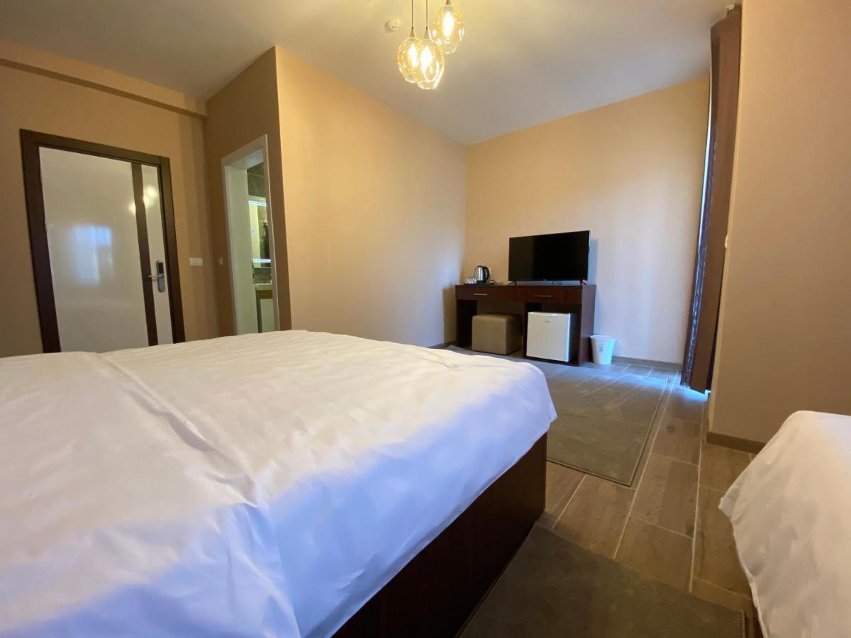 Hotel Kolonja'S Debar Dış mekan fotoğraf